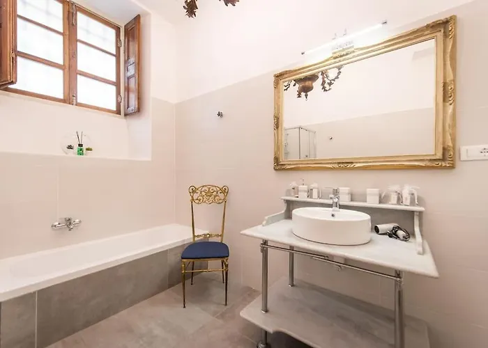 Apartment Casa Abelli Bilocale In Centro Ad