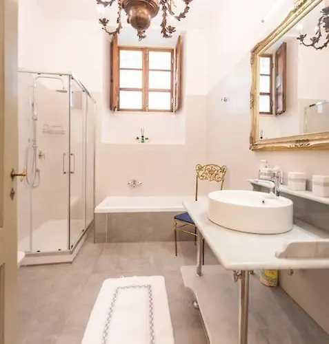 Apartment Casa Abelli Bilocale In Centro Ad *